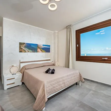 Monica Вилла Скопелло